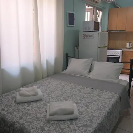 Practical Studio Next To The Subway, Train Station *